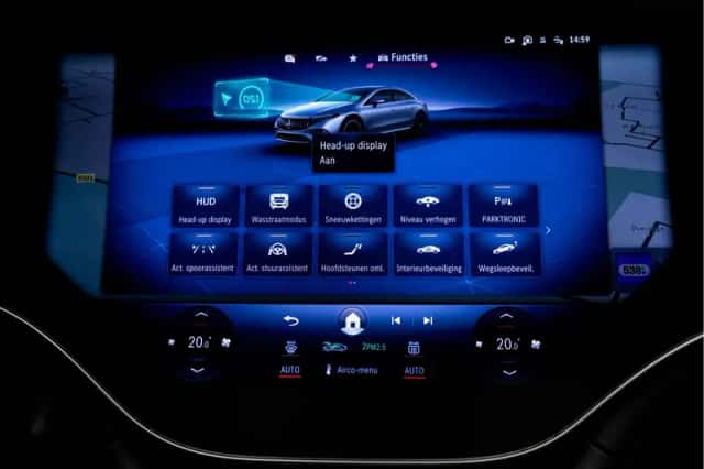 Mercedes-Benz EQS (2023) thumbnail 48