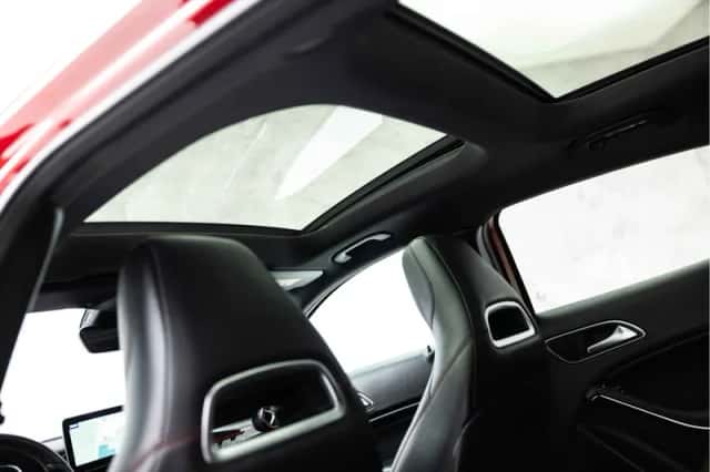 Mercedes-Benz GLA (2017) thumbnail 14