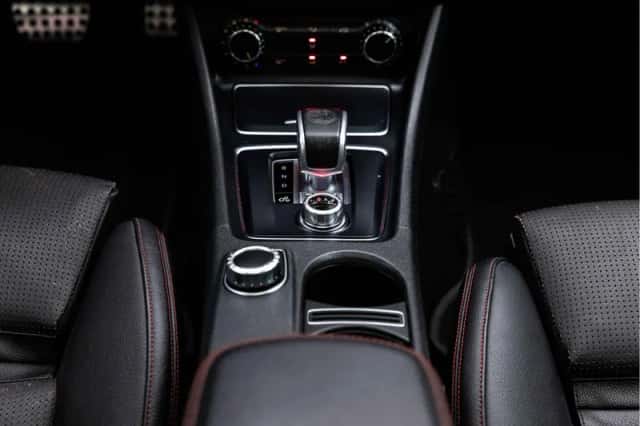 Mercedes-Benz GLA (2017) thumbnail 29