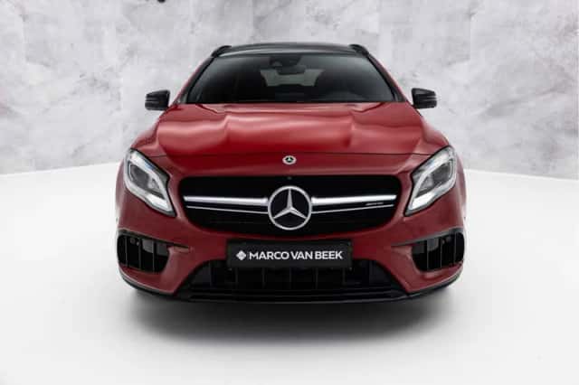Mercedes-Benz GLA (2017) thumbnail 4
