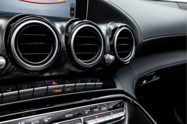 Mercedes-Benz AMG GT (2017) thumbnail 50