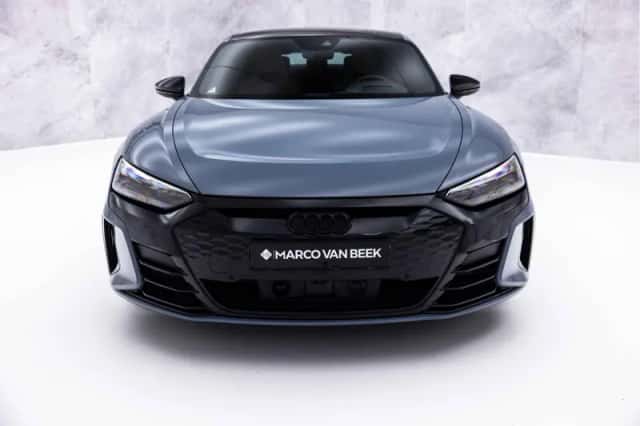 Audi e-tron GT (2022) thumbnail 4