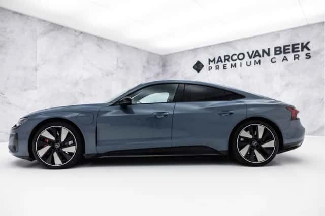 Audi e-tron GT (2022) thumbnail 5