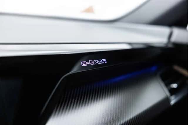 Audi e-tron GT (2022) thumbnail 41