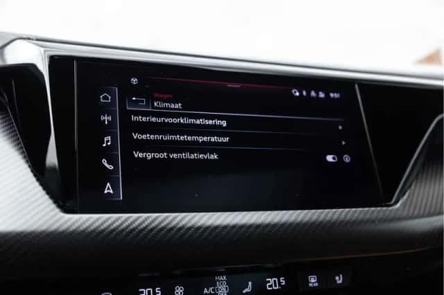Audi e-tron GT (2022) thumbnail 56