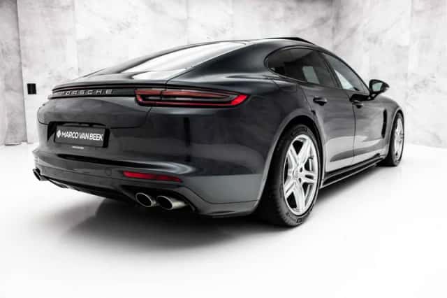 Porsche Panamera (2016) thumbnail 2