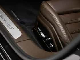 Porsche Panamera (2016) thumbnail 22