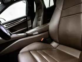 Porsche Panamera (2016) thumbnail 23