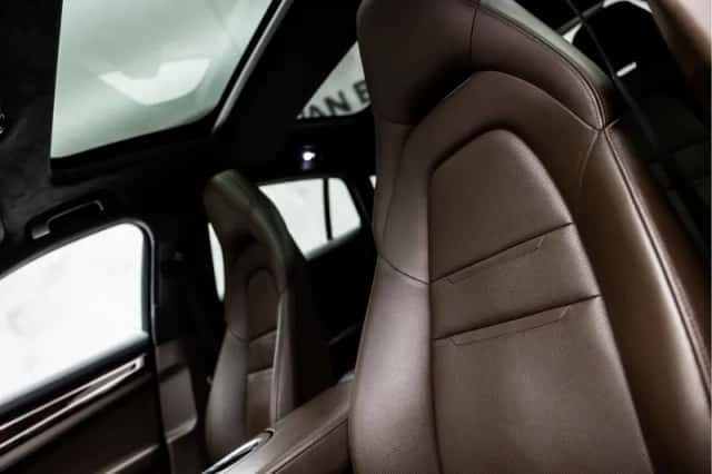 Porsche Panamera (2016) thumbnail 24