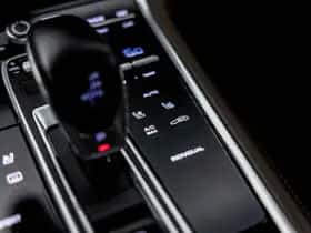 Porsche Panamera (2016) thumbnail 45