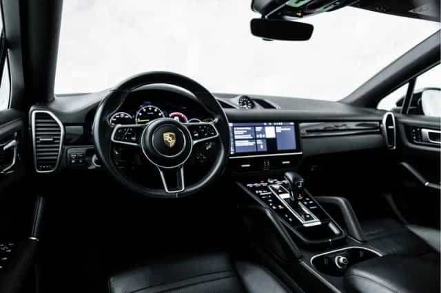Porsche Cayenne (2020) thumbnail 16