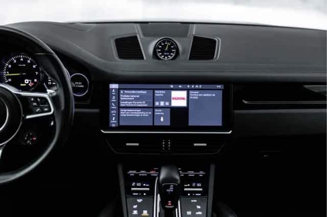 Porsche Cayenne (2020) thumbnail 21