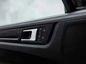 Porsche Cayenne (2020) thumbnail 27