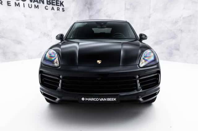 Porsche Cayenne (2020) thumbnail 4