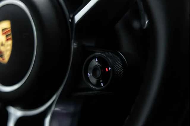 Porsche Cayenne (2020) thumbnail 33