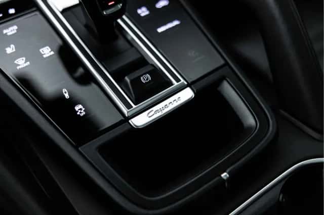Porsche Cayenne (2020) thumbnail 50