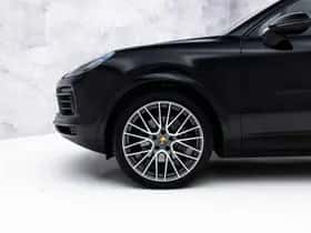 Porsche Cayenne (2020) thumbnail 9