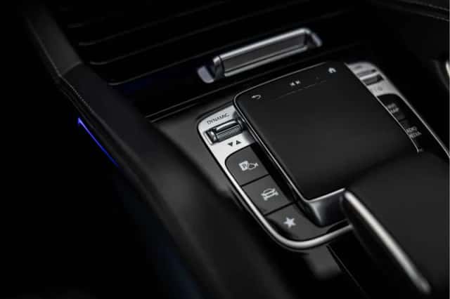 Mercedes-Benz GLE (2023) thumbnail 40