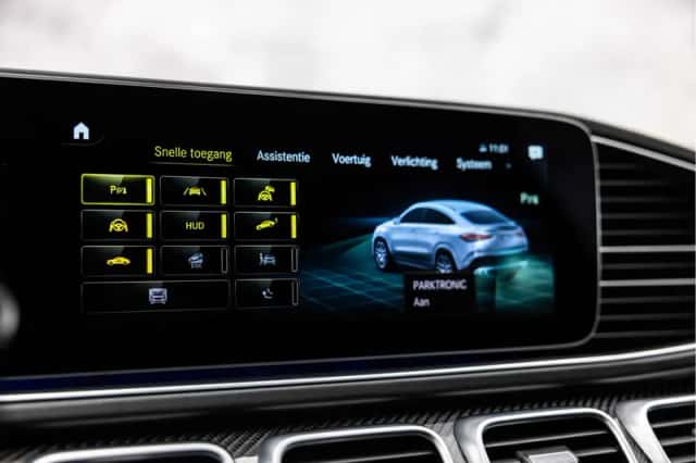 Mercedes-Benz GLE (2023) thumbnail 46