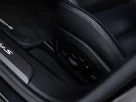 Porsche Taycan (2021) thumbnail 14