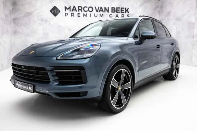 Porsche Cayenne (2017) thumbnail 1