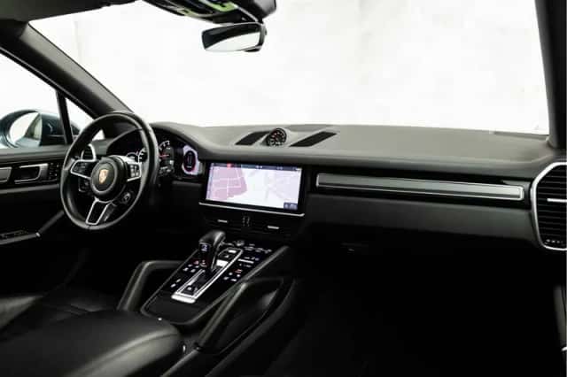 Porsche Cayenne (2017) thumbnail 18