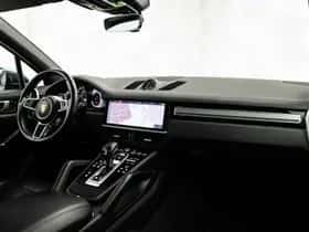 Porsche Cayenne (2017) thumbnail 18