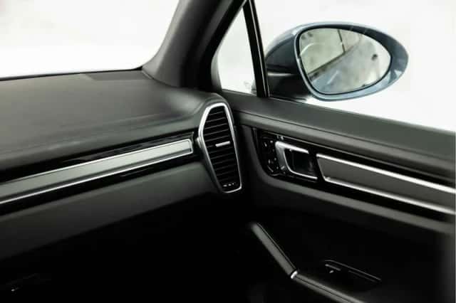 Porsche Cayenne (2017) thumbnail 20
