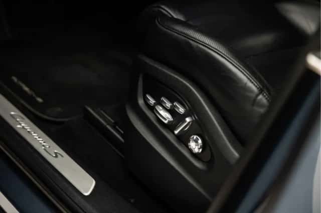 Porsche Cayenne (2017) thumbnail 22
