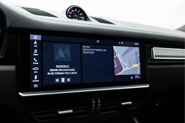 Porsche Cayenne (2017) thumbnail 39