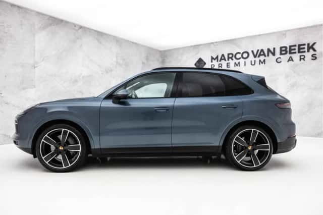 Porsche Cayenne (2017) thumbnail 5