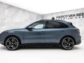 Porsche Cayenne (2017) thumbnail 5