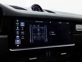 Porsche Cayenne (2017) thumbnail 43
