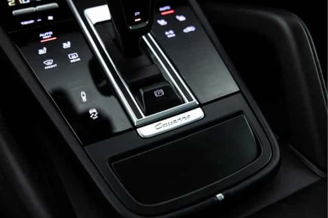 Porsche Cayenne (2017) thumbnail 47