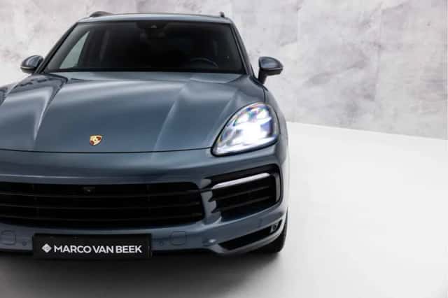 Porsche Cayenne (2017) thumbnail 52