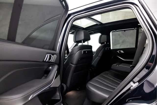 BMW X5 (2024) thumbnail 12