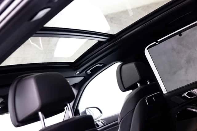 BMW X5 (2024) thumbnail 13