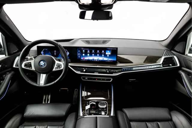 BMW X5 (2024) thumbnail 16