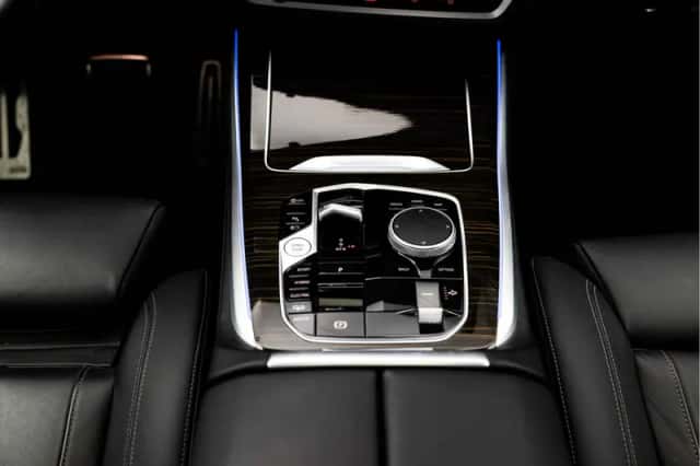 BMW X5 (2024) thumbnail 18