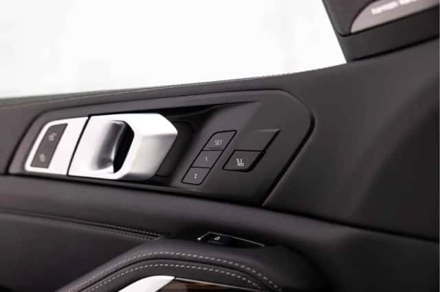 BMW X5 (2024) thumbnail 26