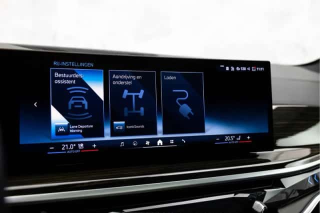 BMW X5 (2024) thumbnail 35