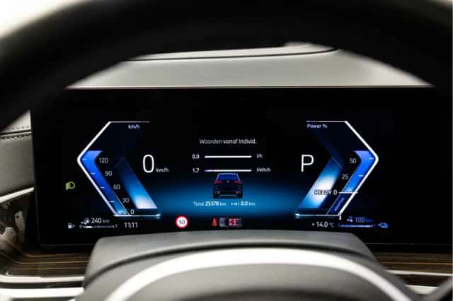 BMW X5 (2024) thumbnail 39