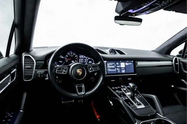 Porsche Cayenne (2018) thumbnail 16