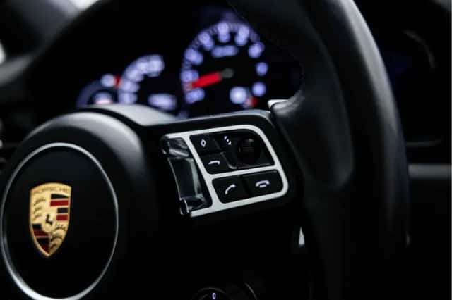 Porsche Cayenne (2018) thumbnail 35