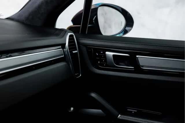 Porsche Cayenne (2018) thumbnail 51