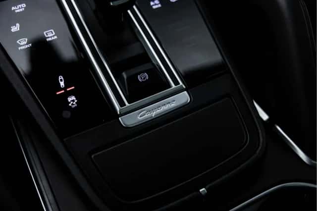 Porsche Cayenne (2018) thumbnail 52