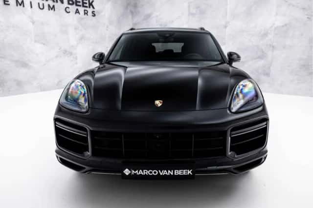 Porsche Cayenne (2018) thumbnail 8