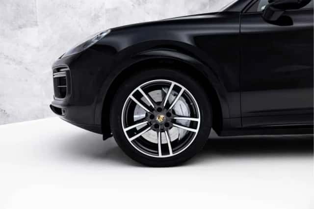 Porsche Cayenne (2018) thumbnail 9