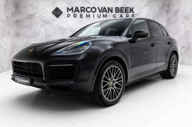 Porsche Cayenne (2023) thumbnail 1