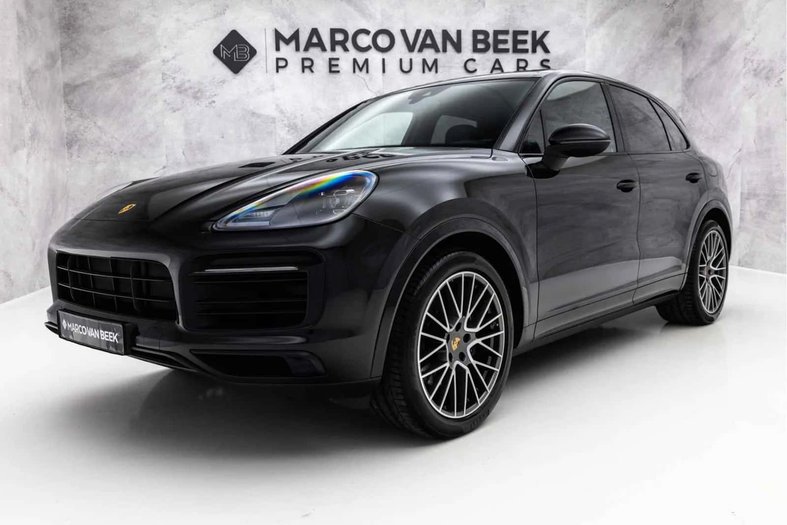 Porsche Cayenne (2023) — foto 1
